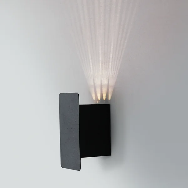 چراغ دیواری دکوراتیو کد 918 با پخش نور طرح دار