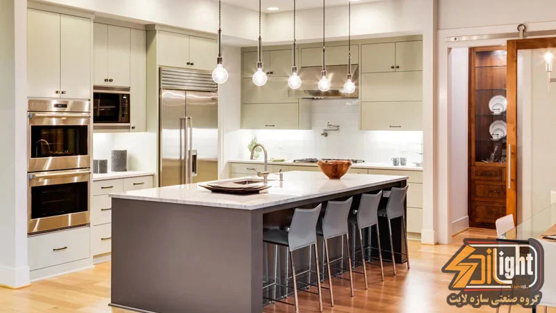 چطور نورپردازی آشپزخانه را اصولی طراحی کنیم؟ (نکات ایمنی و زیبایی‌شناسی)