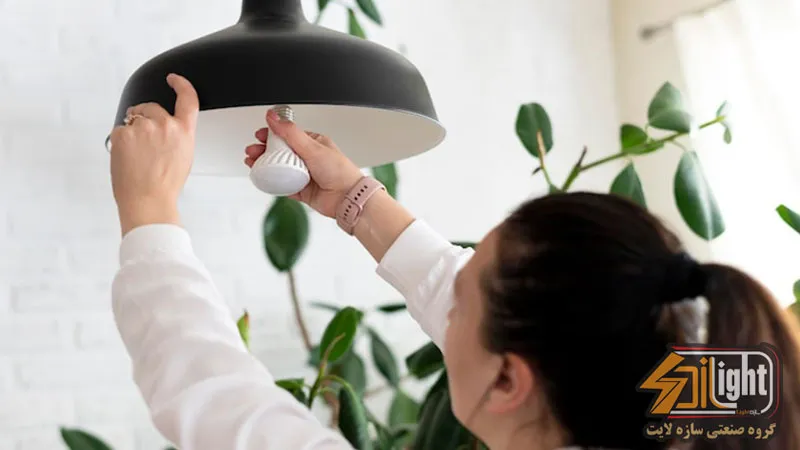 برای پذیرایی ۳۰ متری چه چراغی مناسب است؟ راهنمای انتخاب نورپردازی اصولی